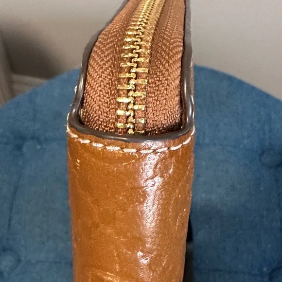 Tory Burch T Monogram Leather Zip Continental Wallet - Picture 5 of 12